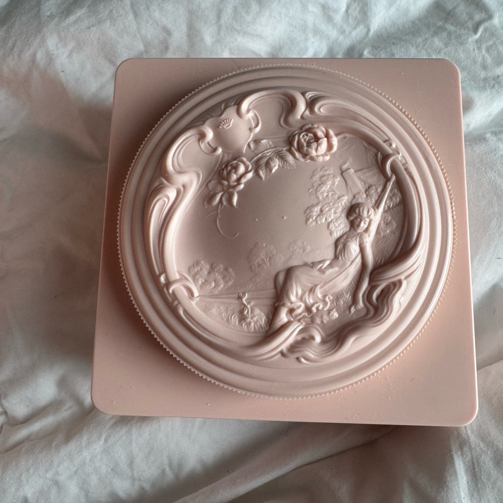 Pink Bath Powder - Picture 7 of 10